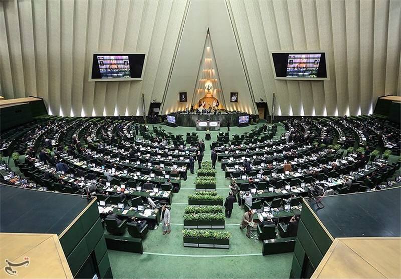 بیانیه انجمن صنفی روزنامه‌نگاران استان تهران در مورد اخبار نگران‌کننده از طرح‌ها و لوایح محدودکننده فعالیت حرفه‌ای روزنامه‌نگاران